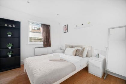 Terrace & King's Cross - City Apartment - image 22