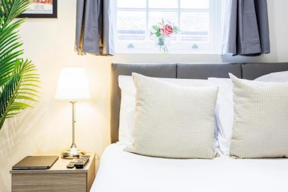Quality Spitalfields Accommodations - image 25