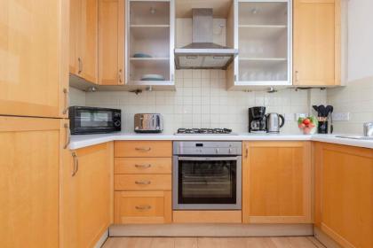 Islington & Townhouse in Barbican - City Apartment - image 10