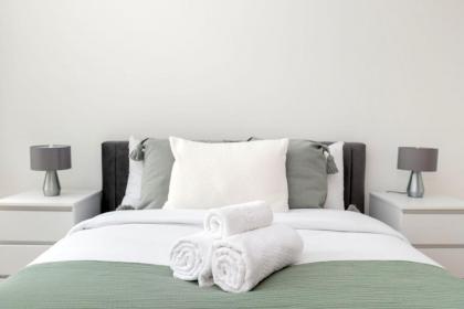 Islington & Townhouse in Barbican - City Apartment - image 18
