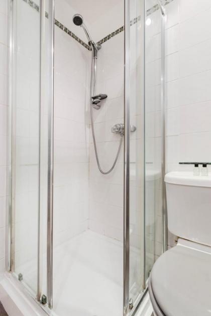 Islington & Townhouse in Barbican - City Apartment - image 22