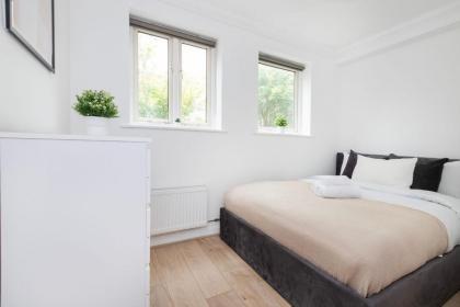 Islington & Townhouse in Barbican - City Apartment - image 23