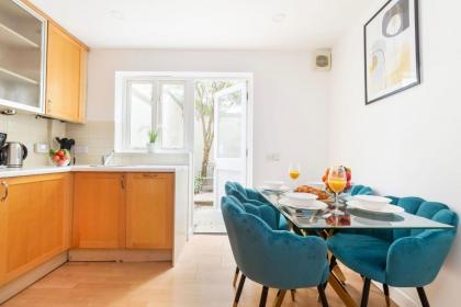 Islington & Townhouse in Barbican - City Apartment - image 8