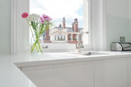 Stunning one bedroom in top location - image 24