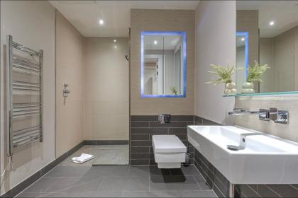 Grays Inn by Q Apartments - image 25