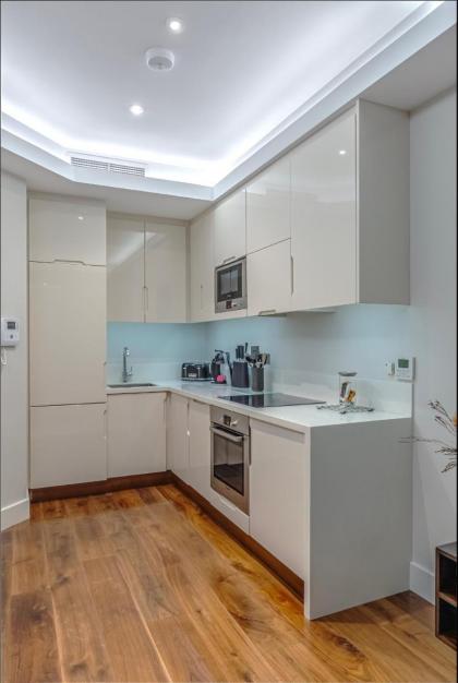 Grays Inn by Q Apartments - image 30