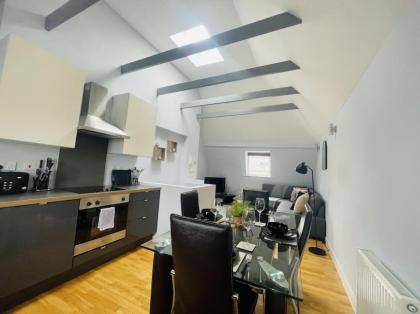 The Hampstead Residence - image 25