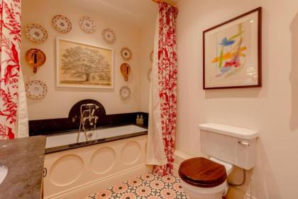 Luxurious & Stylish 2BD House - Bayswater! - image 21