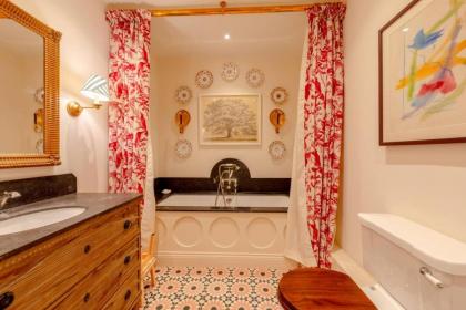 Luxurious & Stylish 2BD House - Bayswater! - image 28
