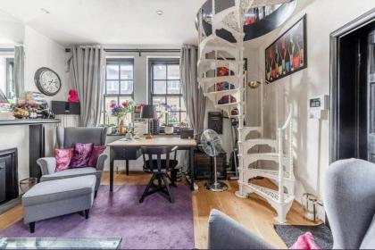 Unique Gem in Kensington - image 21