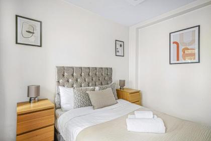 Paddington Station - City Apartment - image 21