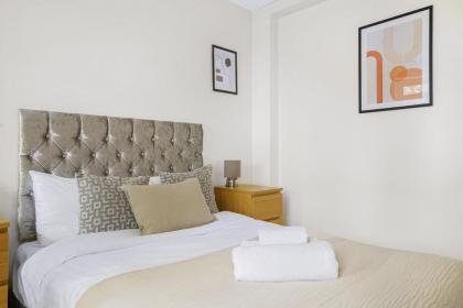 Paddington Station - City Apartment - image 22