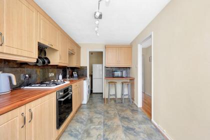 Charming 3 Bedroom House near Canary Wharf - image 22