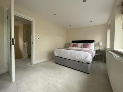Islington Town House - image 30