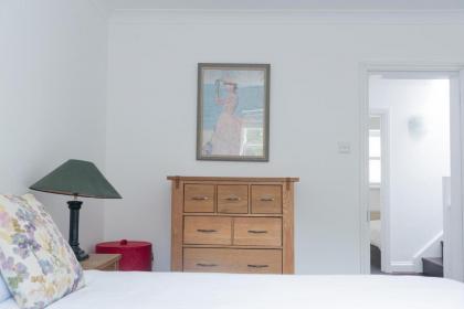 Inverness Terrace Homely 2 Bedroom INV-04 - image 26