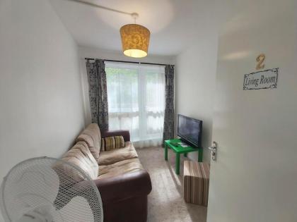 London Oldbury house rooms - image 22