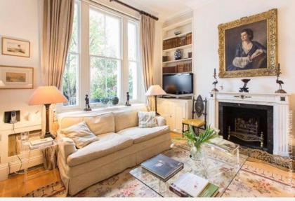 Quintessentially Classy English Apt In Chelsea London London