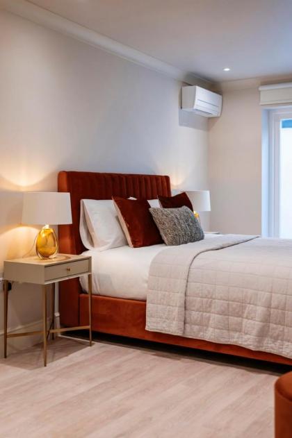 Marble Arch Suite 1-Hosted by Sweetstay - image 22