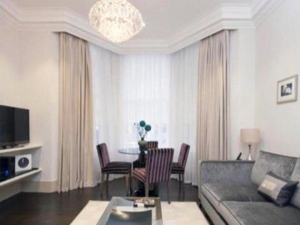 Stunning 1 Bed Luxury Serviced Apt Next To Harrods - image 2