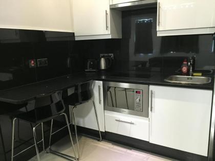 Paddington Apartments - image 2
