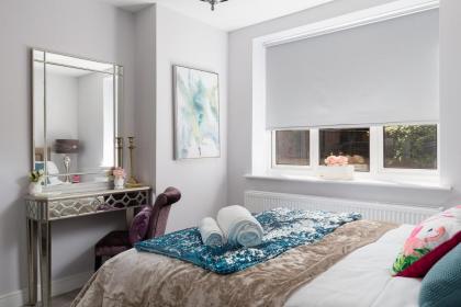 Cromwell road apartments - image 23