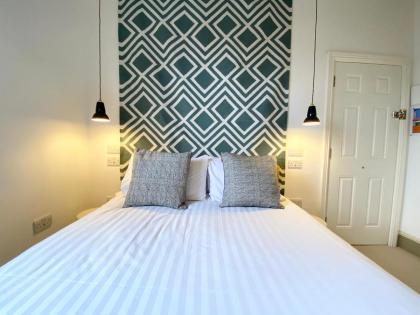 Stylish Apartments in Pimlico & Westminster - image 21