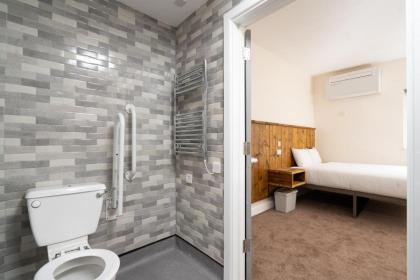 Hotel DC Stratford - image 15