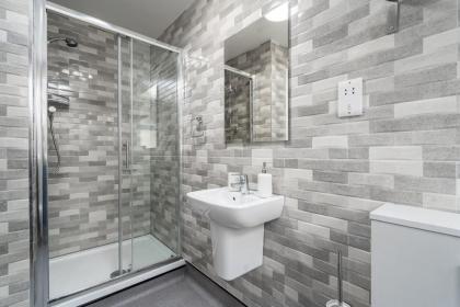 Hotel DC Stratford - image 22