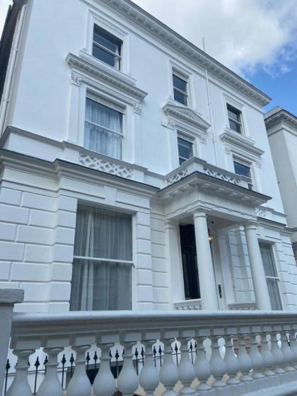 Notting Hill House - image 4