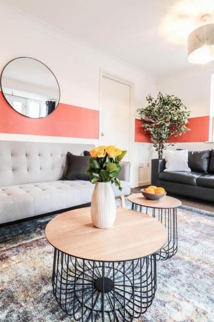 Modern 2BR Flat in the heart of London - image 23