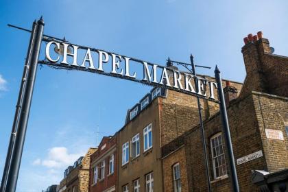 Spacious Home on Chapel Market - image 17