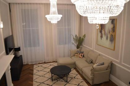 Stunning 2 Bedroom Apartment in London's Chelsea - image 23