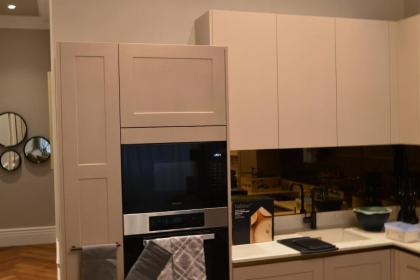 Stunning 2 Bedroom Apartment in London's Chelsea - image 24