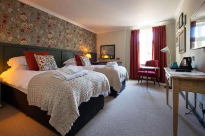 Bridge Hotel - image 21
