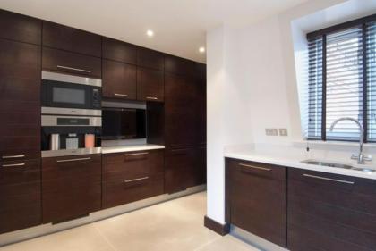 Mayfair Penthouse with Rooftop facing Hyde Park - image 28