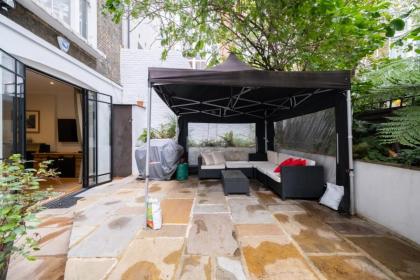 Gorgeous 2BD Flat with Patio - South Kensington! - image 21