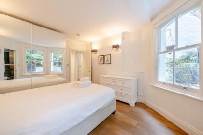 Gorgeous 2BD Flat with Patio - South Kensington! - image 27