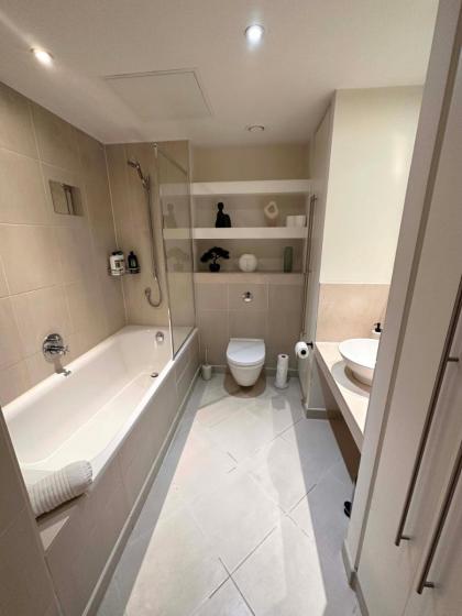 NEW Spacious 2 bedroom Apartment with Balcony - image 21