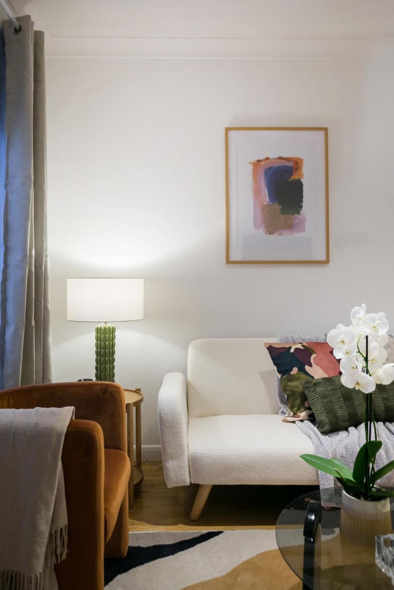 Central London 1 bed apartment - main image