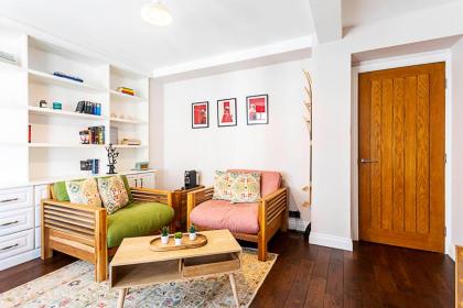 Marble Arch Flat - image 21
