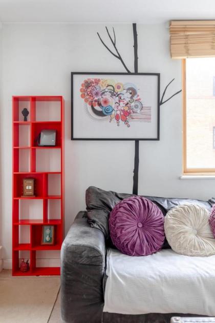 Warm & Inviting 1bedroom Flat with Patio Camden Town! - image 3