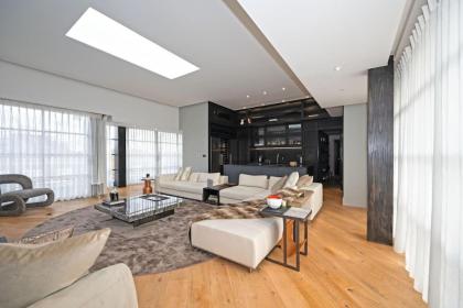 Luxurious Penthouse Kensington