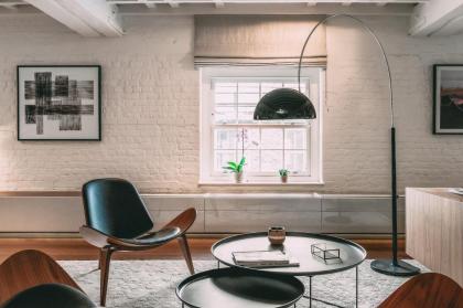 Immaculate 2-Bed Loft Apartment In Central London - image 19