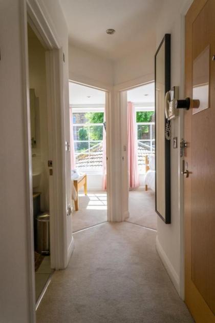 Trendy & Central 2BD Flat -Brick Lane Shoreditch! - image 22
