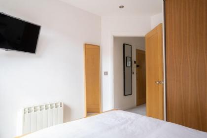 Trendy & Central 2BD Flat -Brick Lane Shoreditch! - image 24