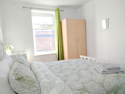 Cosy Rooms near Canary Wharf & the O2 - image 26