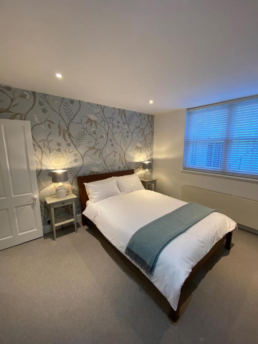 Contemporary 2BD Flat - 1 Min to Pimlico Station! - main image