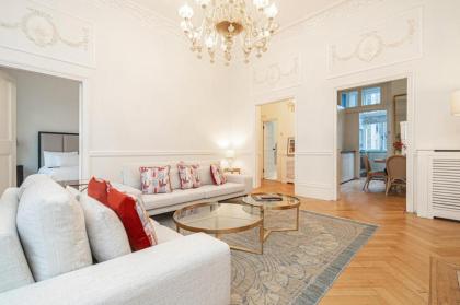 Beautiful Belgravia Apartment by UnderTheDoormat - image 8