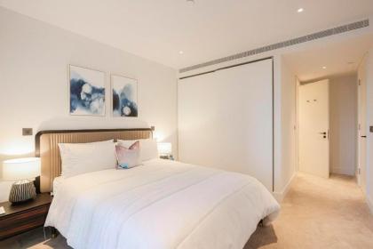 Fabulous Westfield 2 bed - image 28