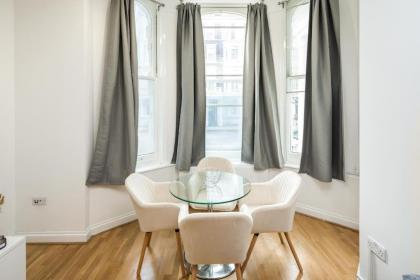 Superb Flat in South Kensington - image 23